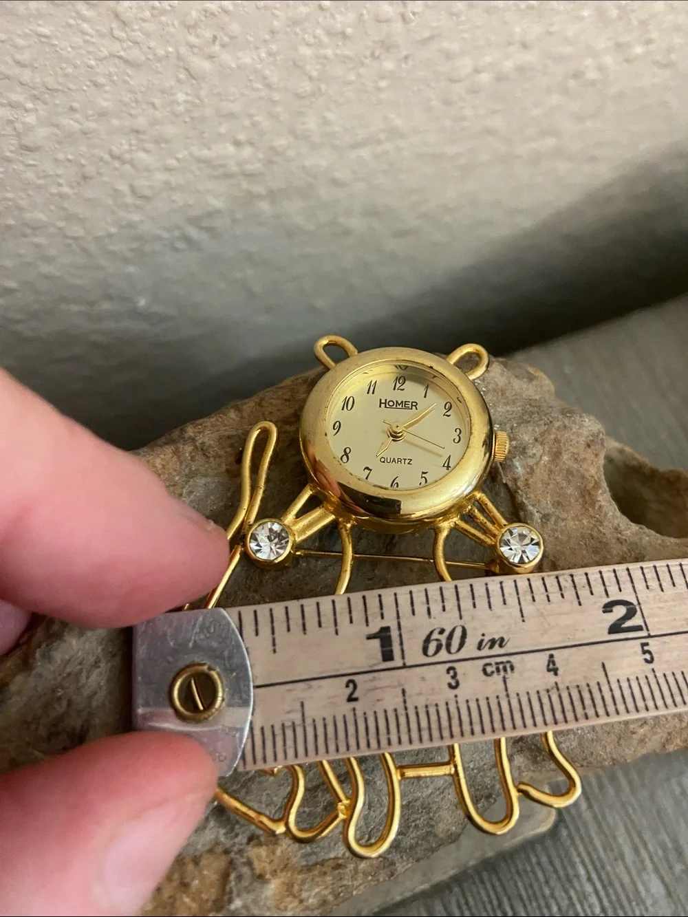 VTG 80s Homer Gold Tone Cat Brooch Watch with Crystal Accents